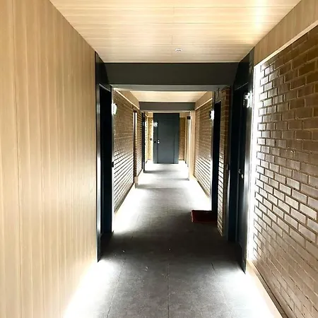 Piso En El Centro Hasta 8 Pax Con Garaje, Gimnasio, Ludoteca Y Salas De Reuniones *