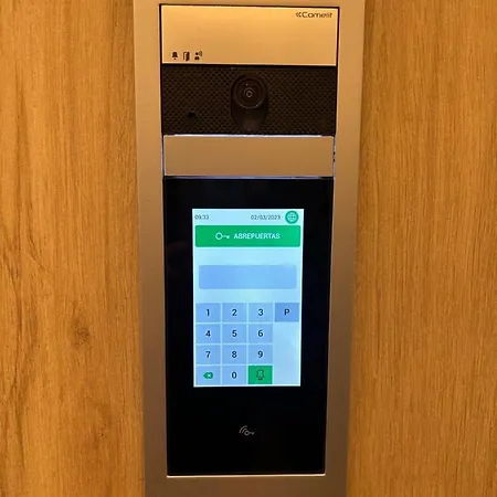 شقة Piso En El Centro Hasta 8 Pax Con Garaje, Gimnasio, Ludoteca Y Salas De Reuniones