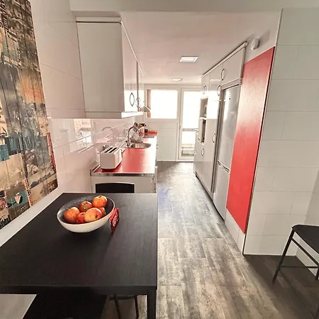 Piso En El Centro Hasta 8 Pax Con Garaje, Gimnasio, Ludoteca Y Salas De Reuniones * اوفيدو